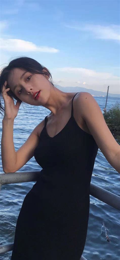 IU再封视后！首尔电视剧大赏荣耀背后的坚韧蜕变	